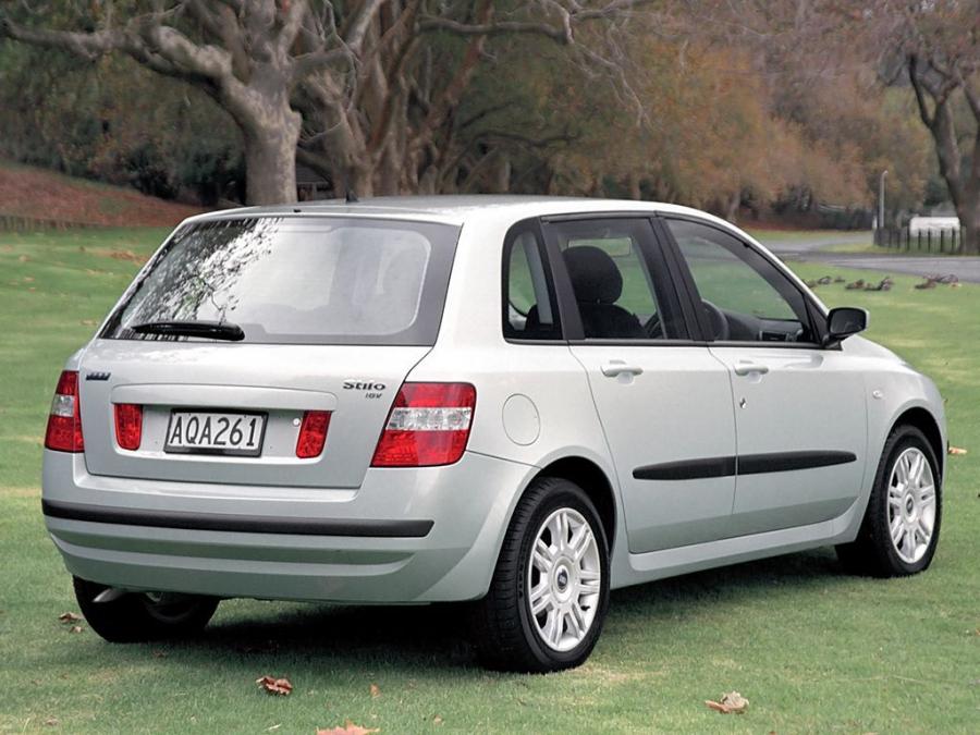  Fiat Stilo 5-Door (NZ) 2002 года  (фото 11 из 14)